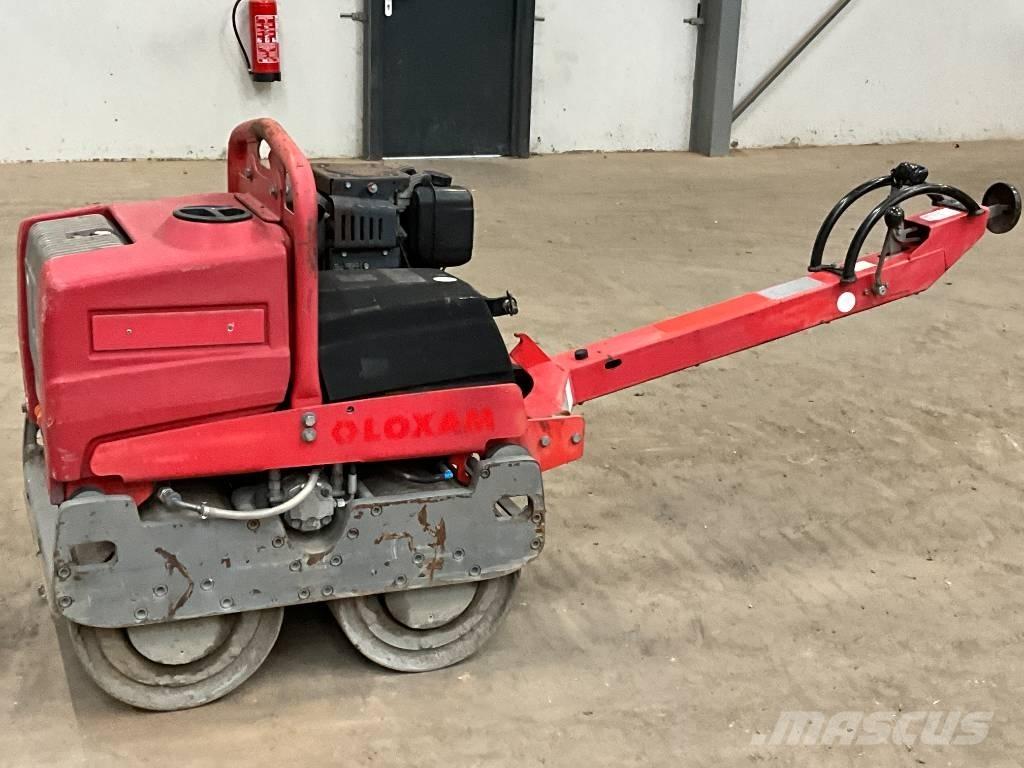 Ammann ARW 65 Divvalču grunts veltņi