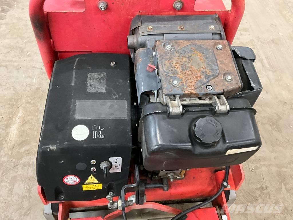 Ammann ARW 65 Divvalču grunts veltņi