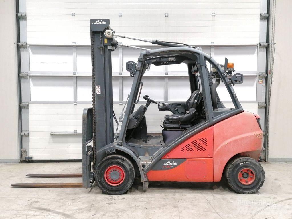 Linde H30D-02 Tehnika ar dīzeļa dzinēju