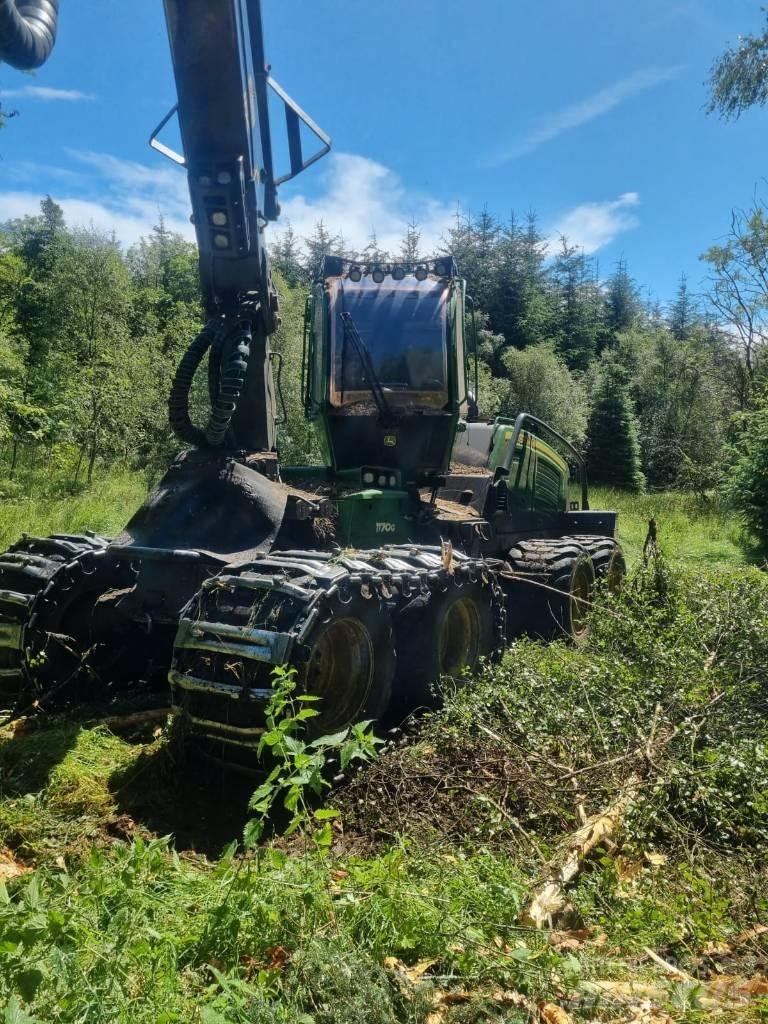 John Deere 1170 G Harvesteri