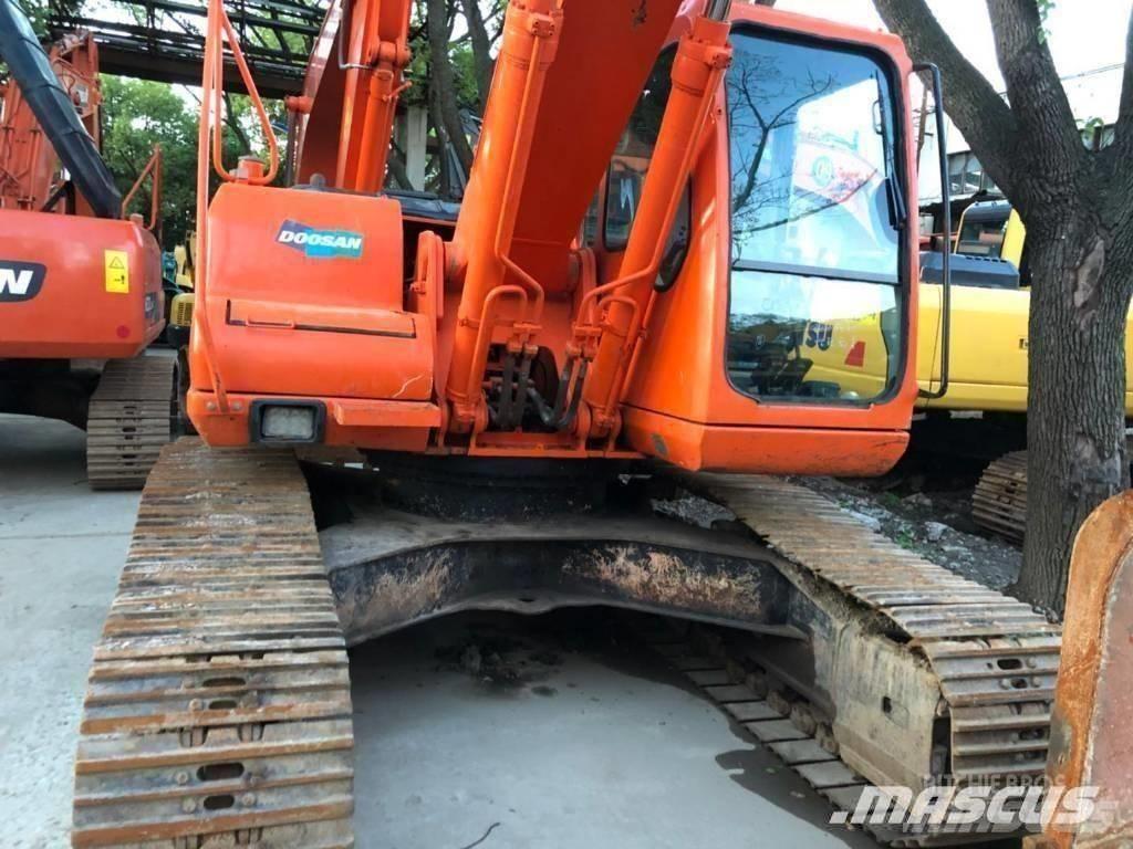 Doosan 220-7 Kāpurķēžu ekskavatori