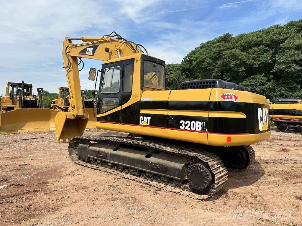 CAT 320 B Kāpurķēžu ekskavatori