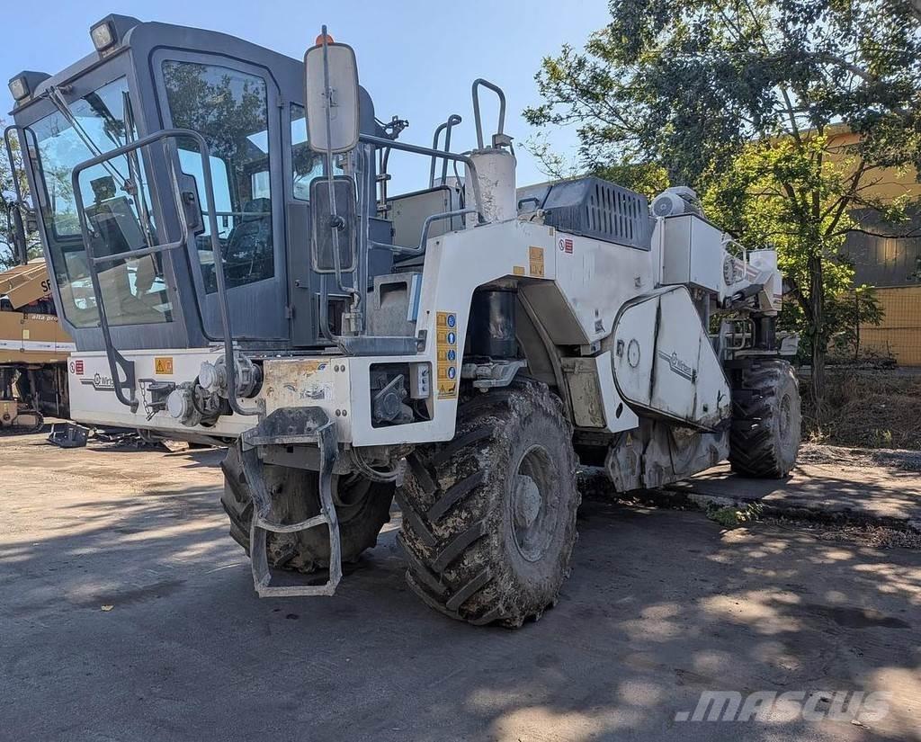 Wirtgen WR2000 Asfalta savācējs