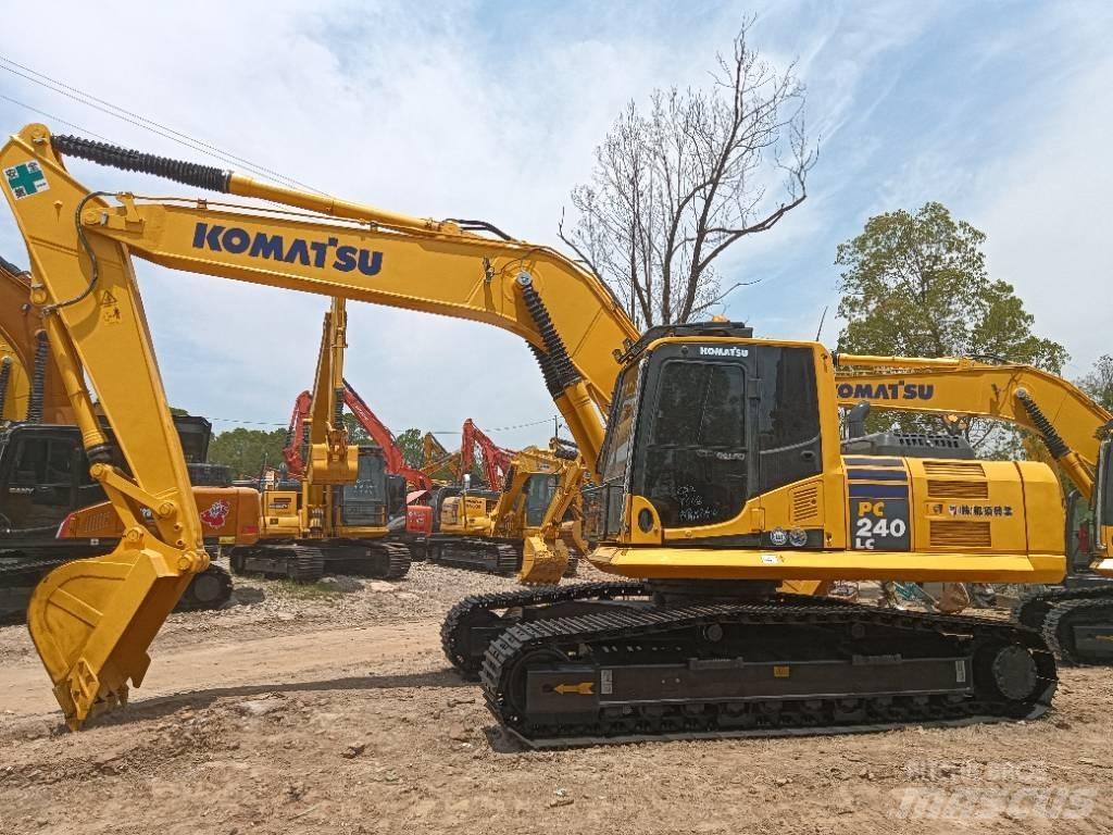 Komatsu PC 240 Kāpurķēžu ekskavatori