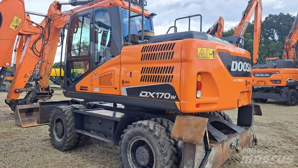 Doosan DX 170 W Ekskavatori uz riteņiem