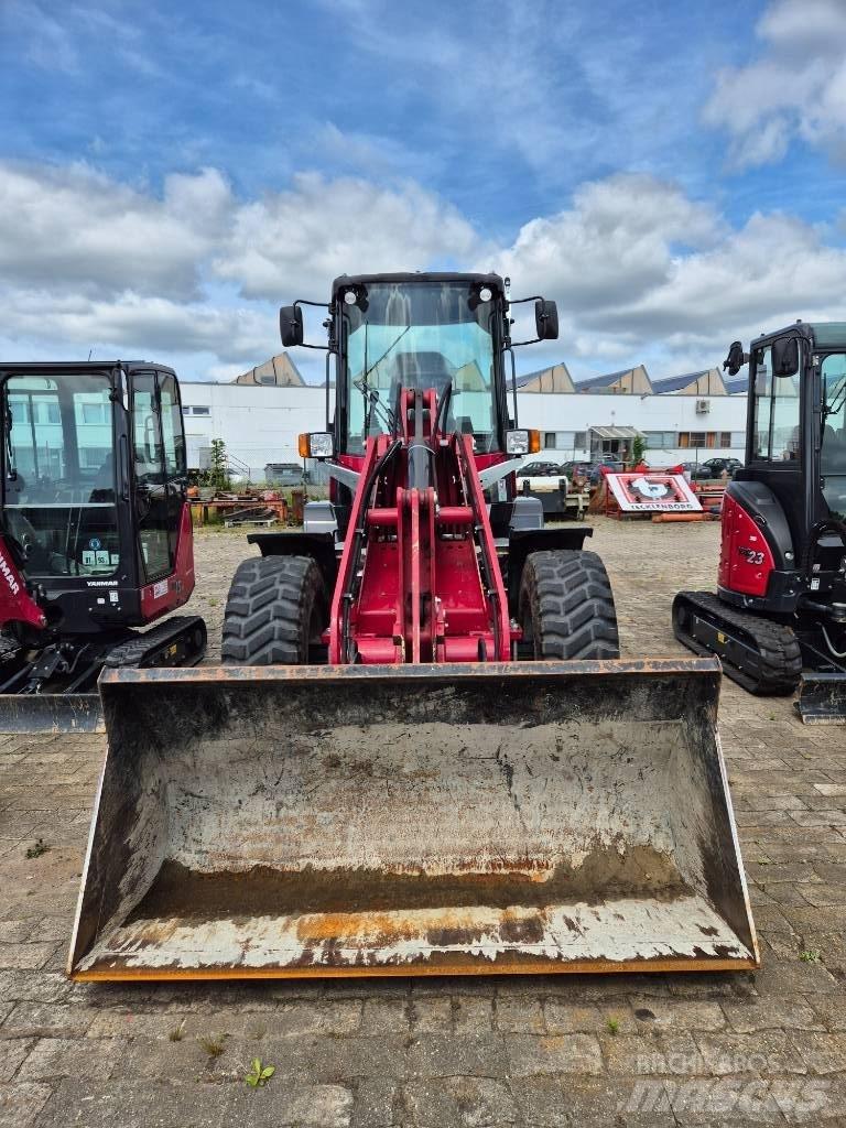 Yanmar V100/5 Iekrāvēji uz riteņiem