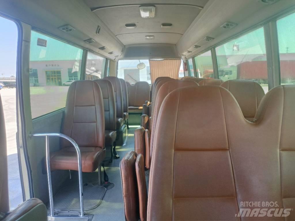 Toyota Coaster Bus Mikroautobusi