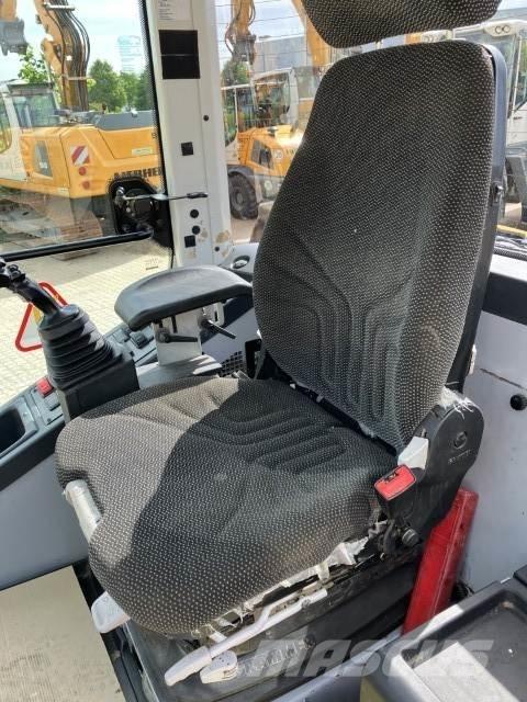 Liebherr L 518 Iekrāvēji uz riteņiem