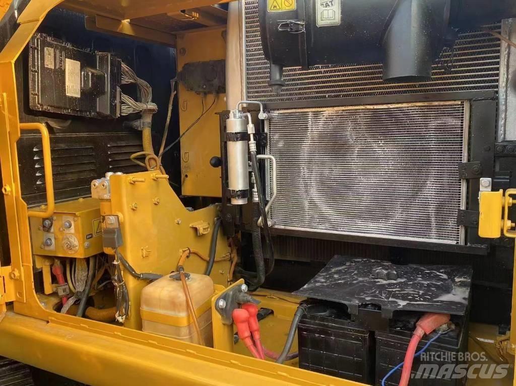 CAT CAT315D2 Kāpurķēžu ekskavatori