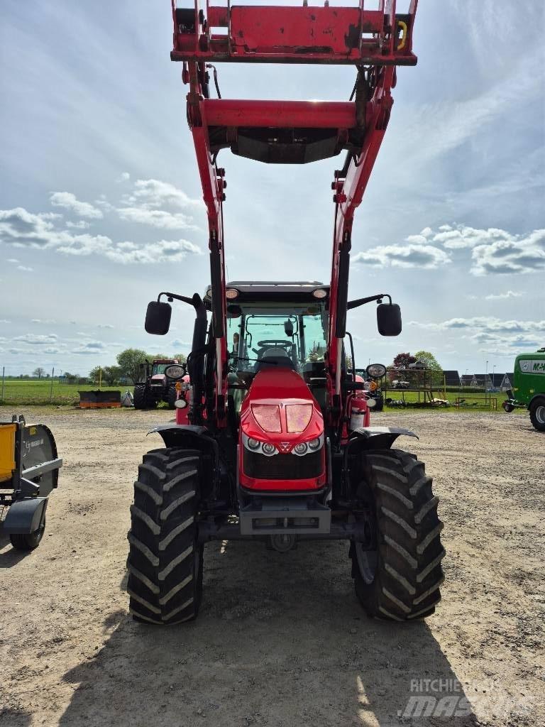 Massey Ferguson 5713 Traktori