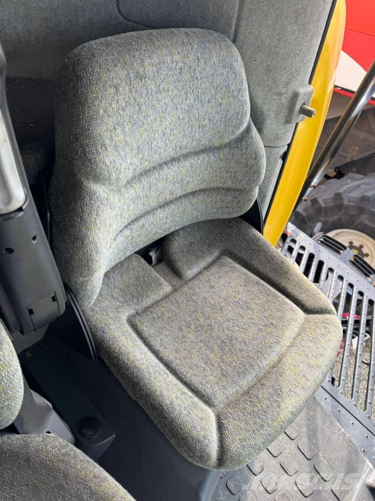 New Holland CR 960 Ražas novākšanas kombaini