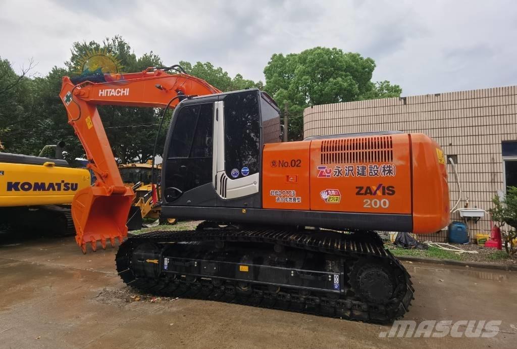 Hitachi ZX 200 Kāpurķēžu ekskavatori