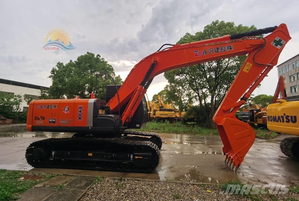 Hitachi ZX 200 Kāpurķēžu ekskavatori