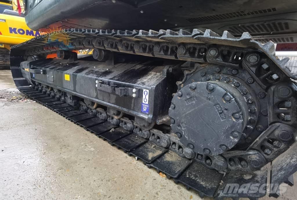 Hitachi ZX 200 Kāpurķēžu ekskavatori