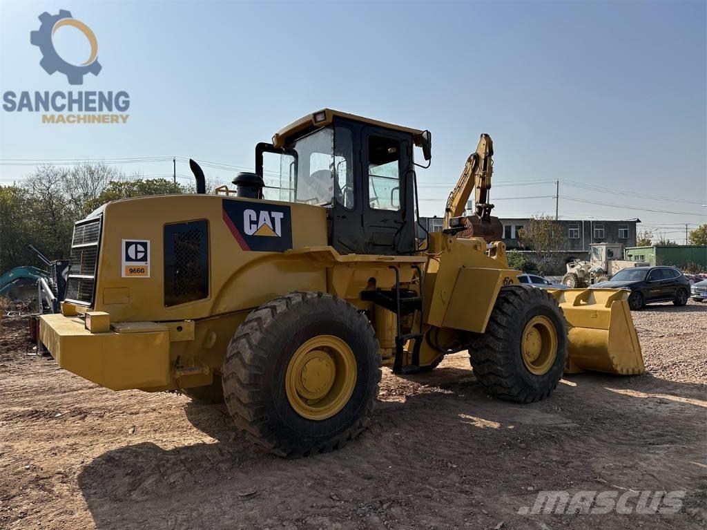 CAT 966G Iekrāvēji uz riteņiem