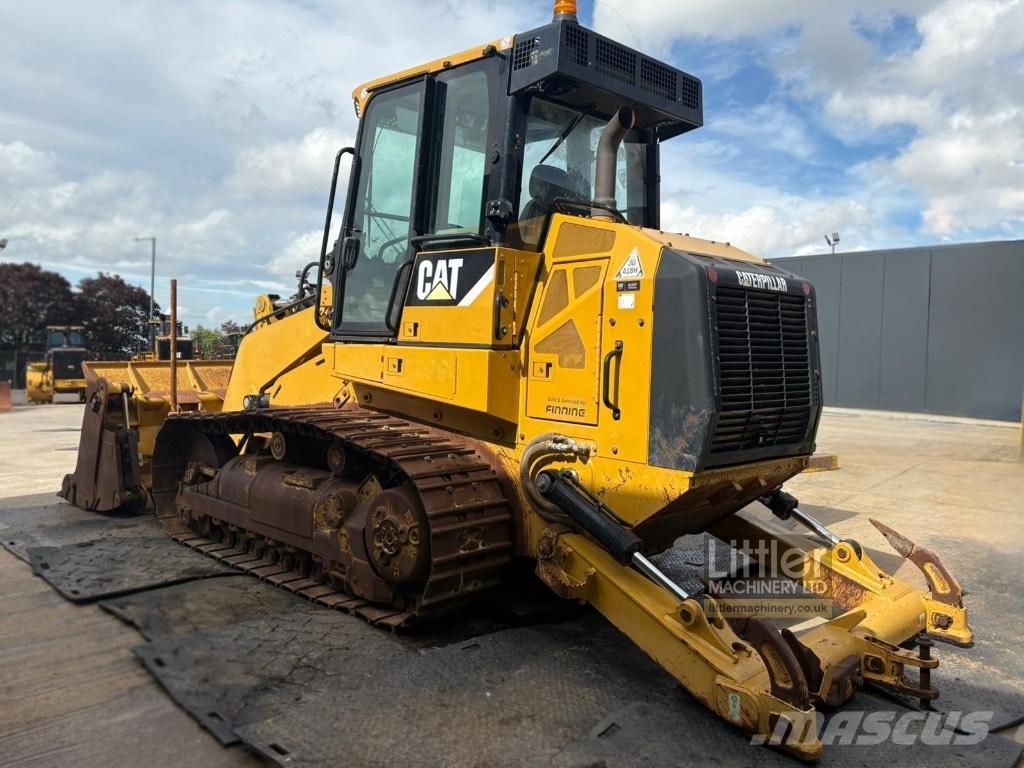 CAT 963 D Kāpurķēžu iekrāvēji