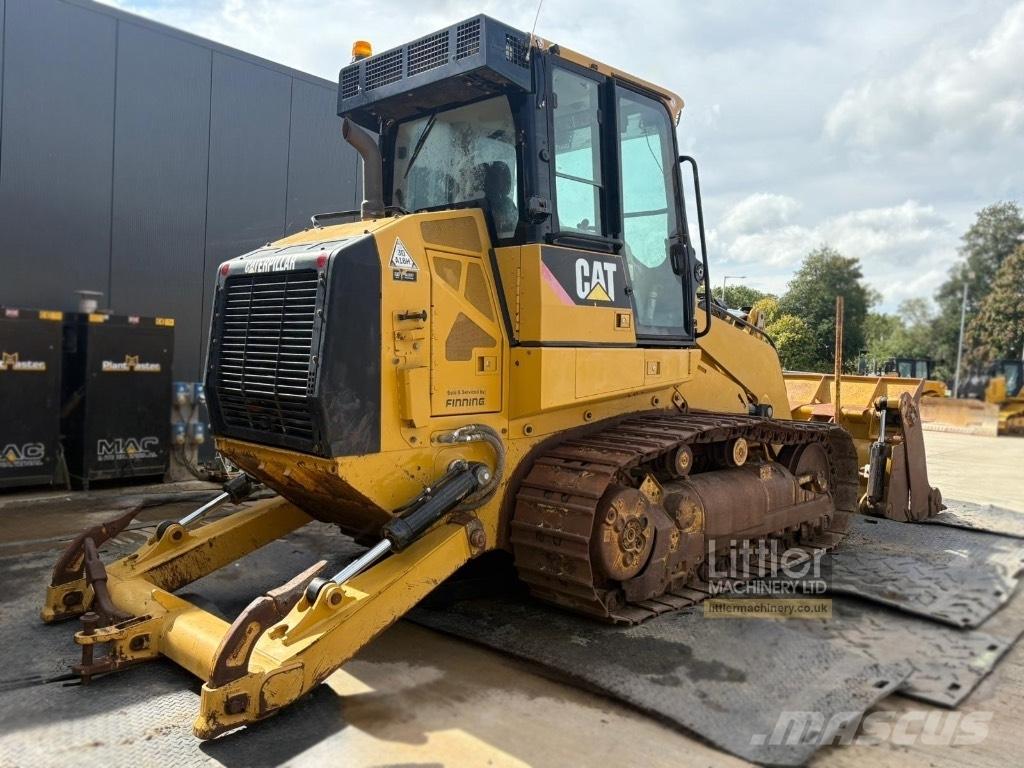 CAT 963 D Kāpurķēžu iekrāvēji
