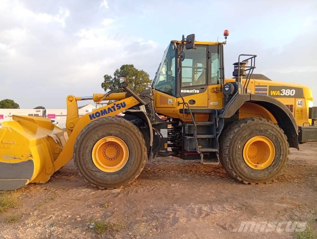 Komatsu WA 380-8 Iekrāvēji uz riteņiem