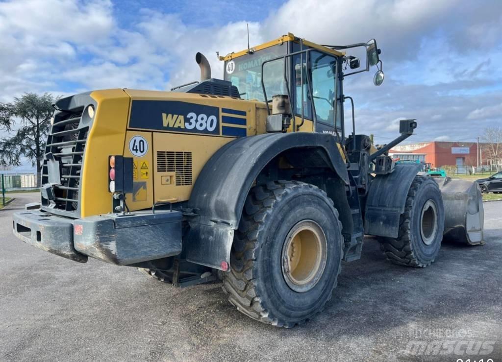 Komatsu WA 380-8 Iekrāvēji uz riteņiem