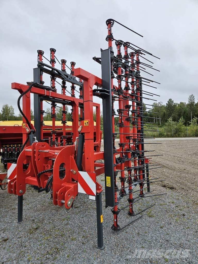 Tume Harrow s 660 L Ecēšas