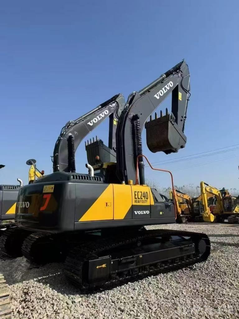 Volvo EC 240 Kāpurķēžu ekskavatori