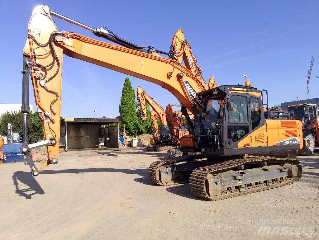 Doosan DX225LC-7 Kāpurķēžu ekskavatori