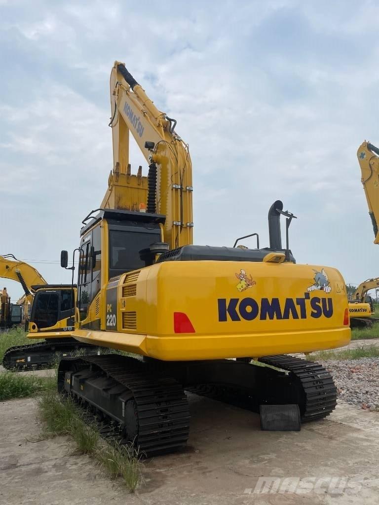 Komatsu PC 220 Kāpurķēžu ekskavatori
