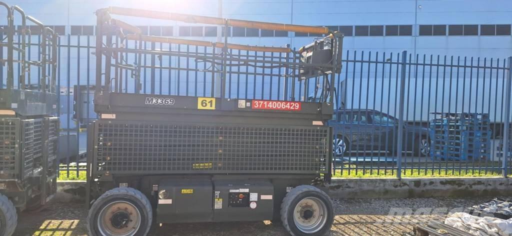 JLG M 3369 Šķerveida pacēlāji