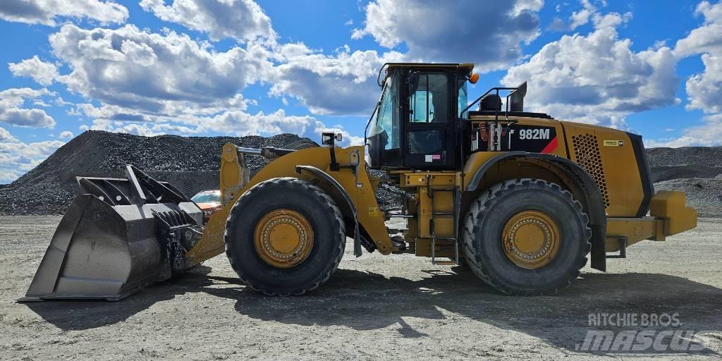 CAT 982 M Iekrāvēji uz riteņiem