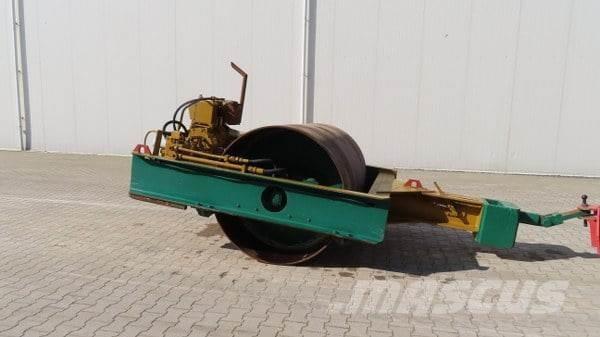 Vibromax W 501 Piekabināmie vibroveltņi