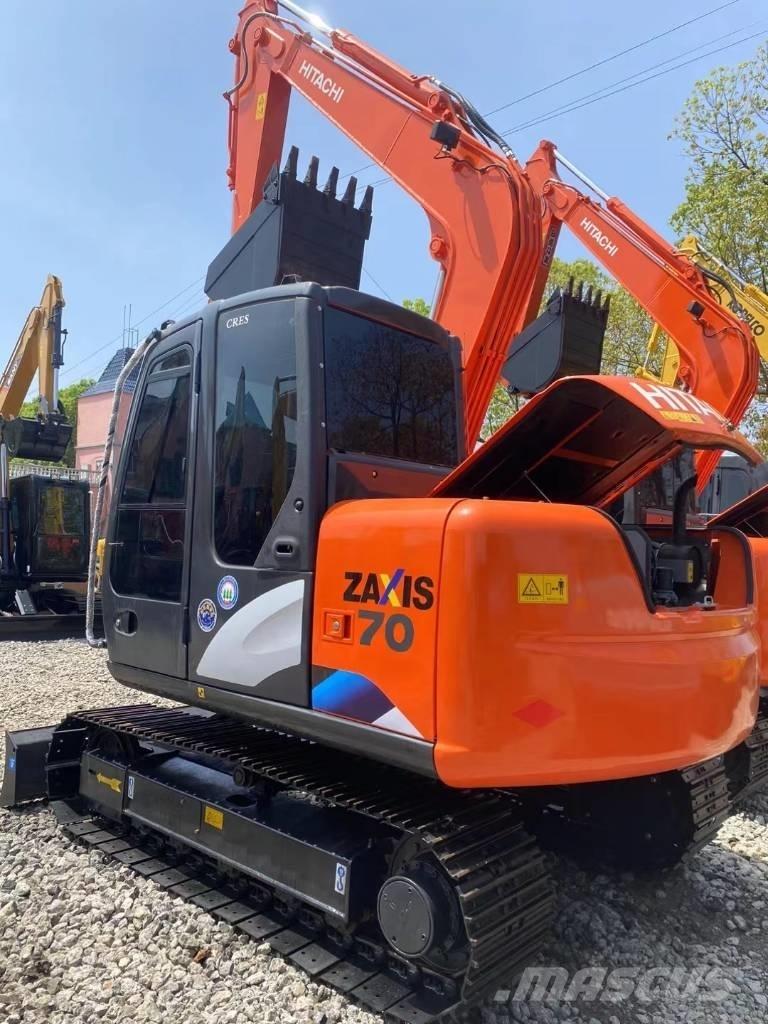 Hitachi 70-5A Kāpurķēžu ekskavatori