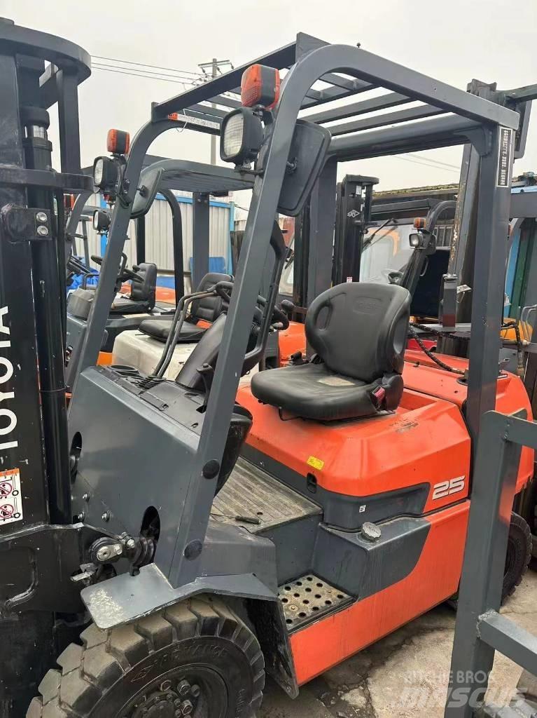 Toyota FD 20 Tehnika ar dīzeļa dzinēju