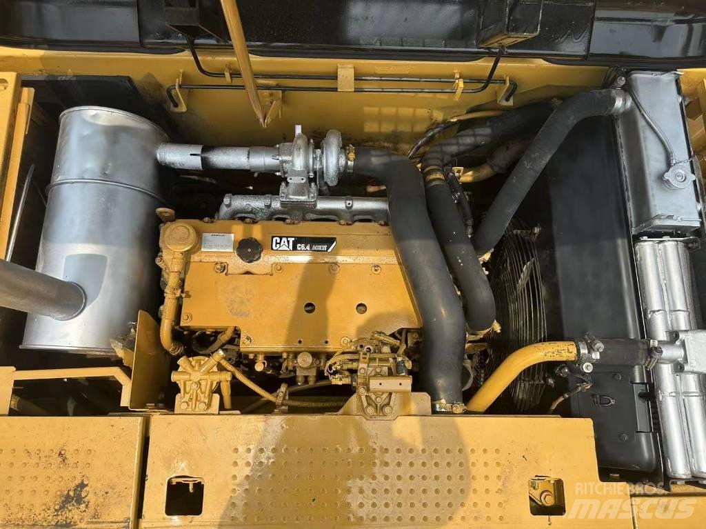 CAT 320 D Kāpurķēžu ekskavatori