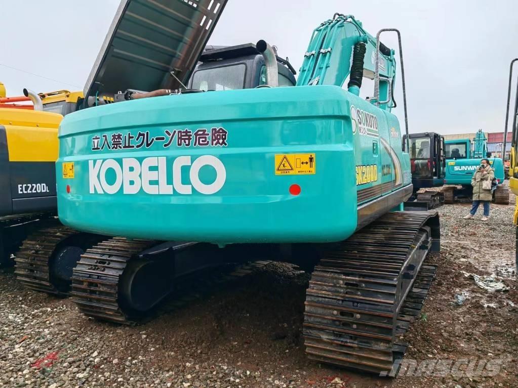 Kobelco SK200D Kāpurķēžu ekskavatori