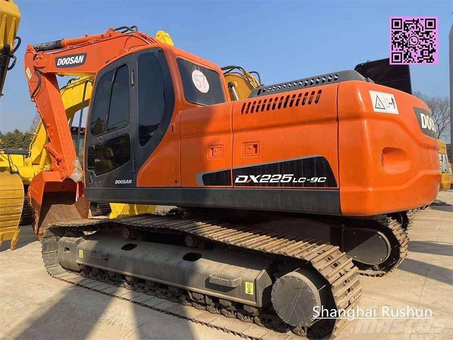 Doosan 225LC-9 Kāpurķēžu ekskavatori