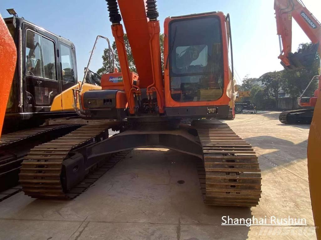 Doosan 225LC-9 Kāpurķēžu ekskavatori