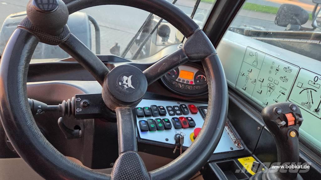 Bobcat TL 358 Lauksaimniecības pacēlāji