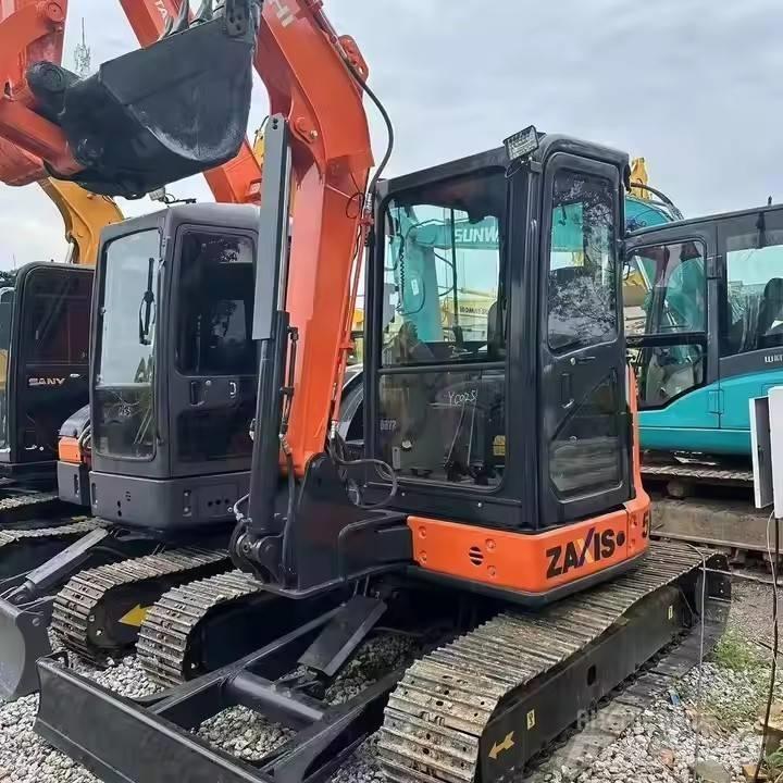 Hitachi ZX 55 Kāpurķēžu ekskavatori