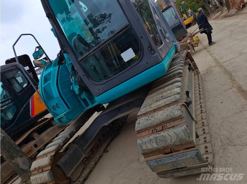 Kobelco SK 135 SR Kāpurķēžu ekskavatori