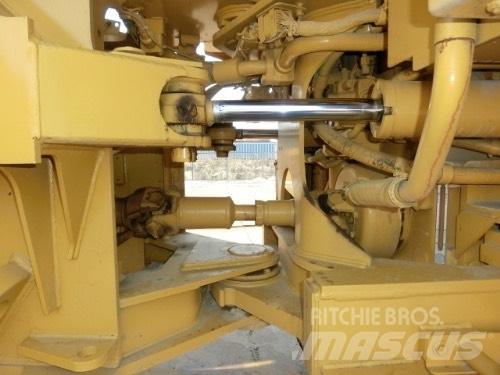 CAT 950H Iekrāvēji uz riteņiem