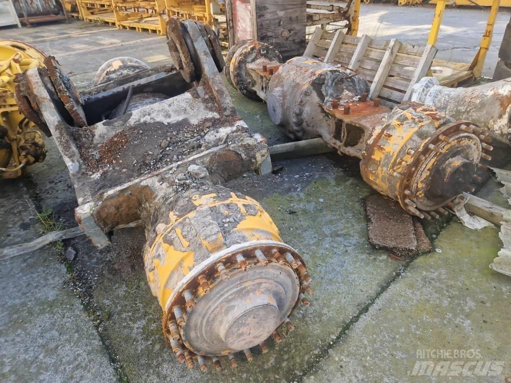 Liebherr L 586 Asis