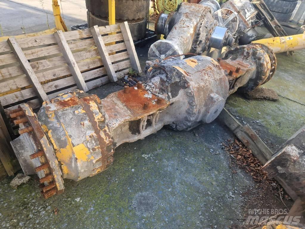 Liebherr L 586 Asis