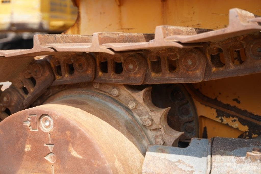 Liebherr PR 736 Kāpurķēžu buldozeri