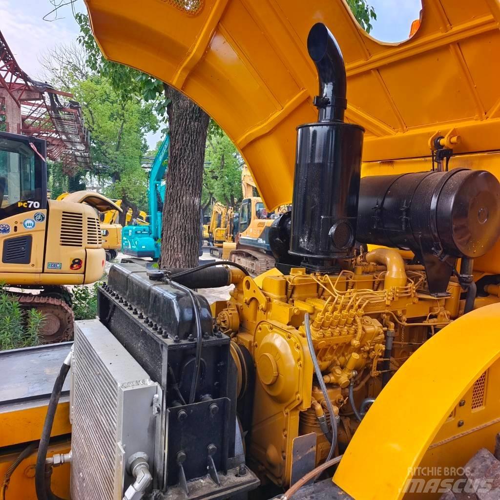 XCMG XS 223 J Vienvalča grunts veltņi