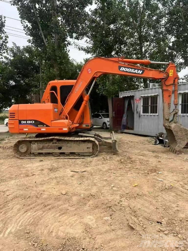 Doosan DH 80 Kāpurķēžu ekskavatori