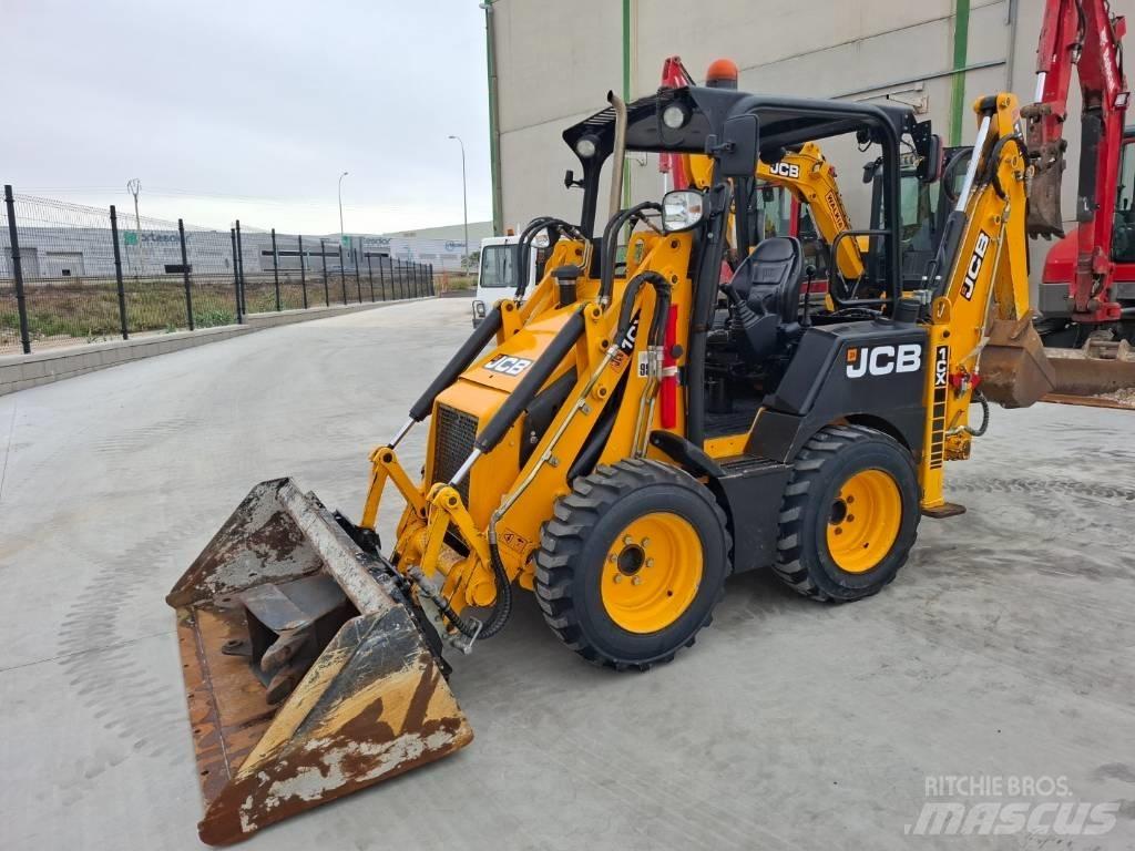 JCB 1 CX Ekskavatori-iekrāvēji