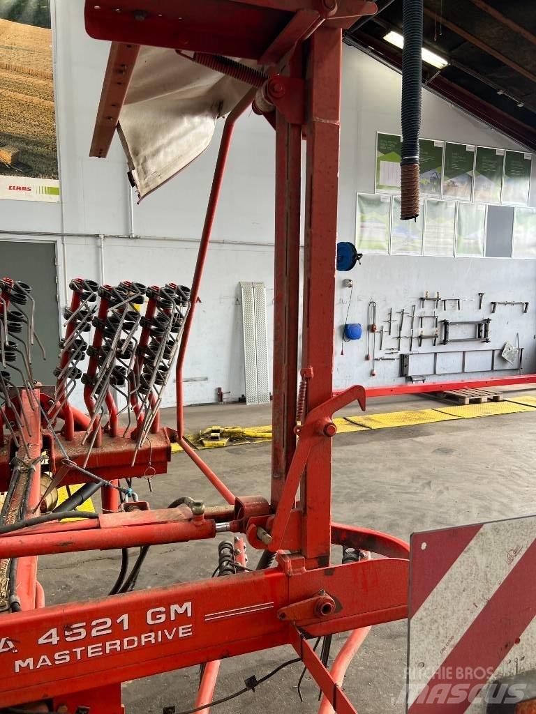 Kuhn GA 4521 Grābekļi un siena ārdītāji