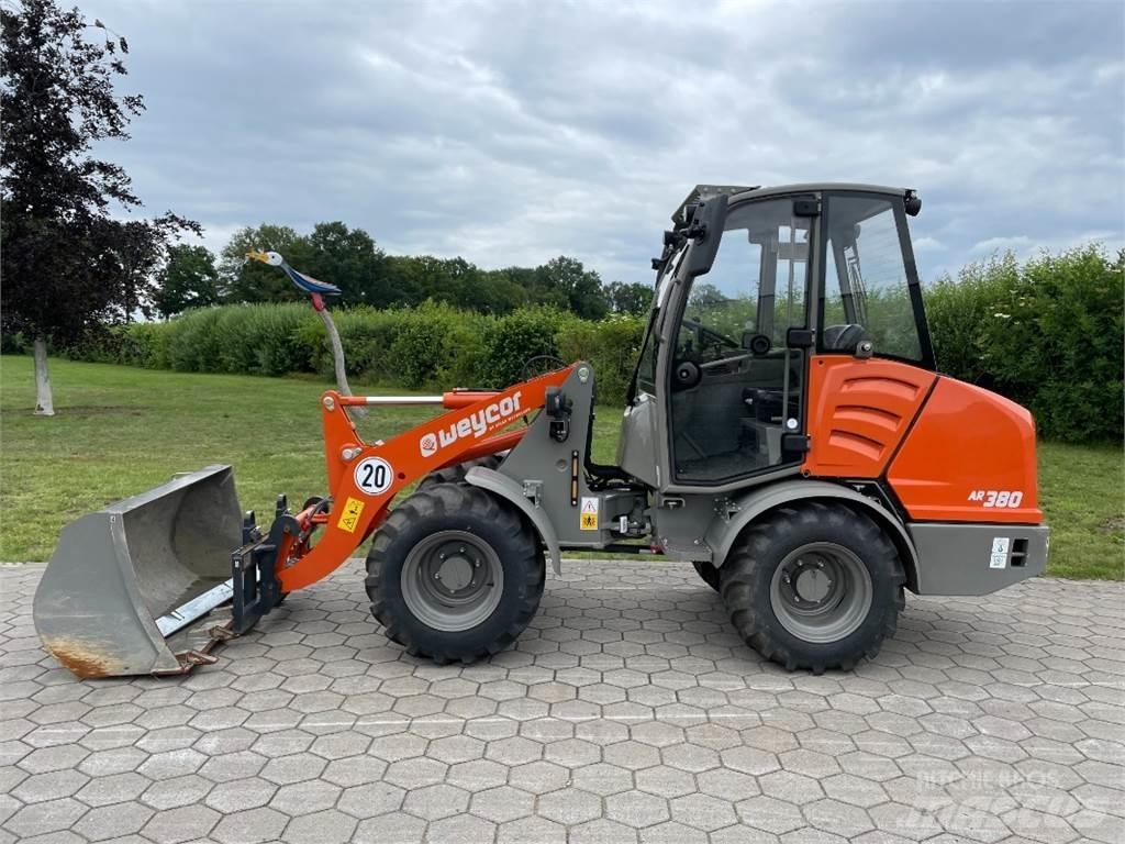 Atlas AR380 Iekrāvēji uz riteņiem