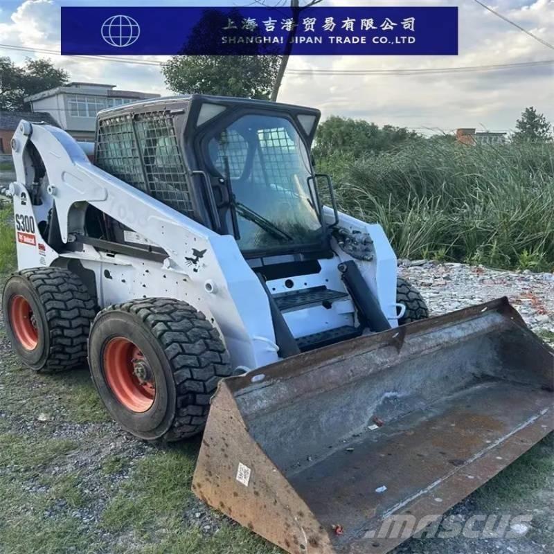 Bobcat s 300 Lietoti riteņu kompaktiekrāvēji