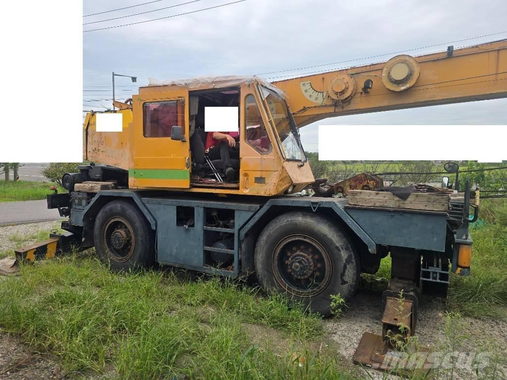 Tadano TR 160 M-2 Celtņi nelīdzenām virsmām